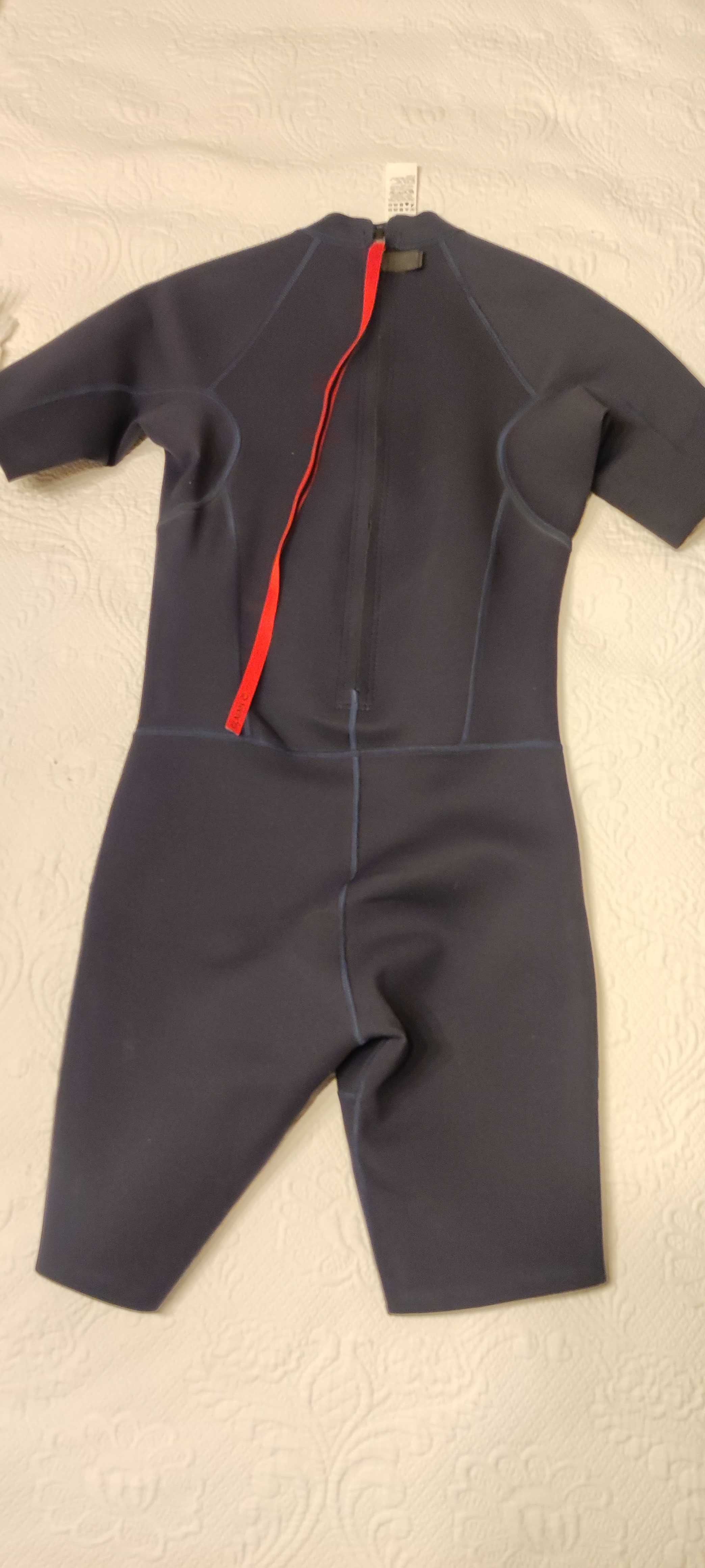 Fato de neoprene