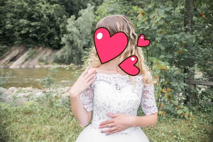 Весільна сукня