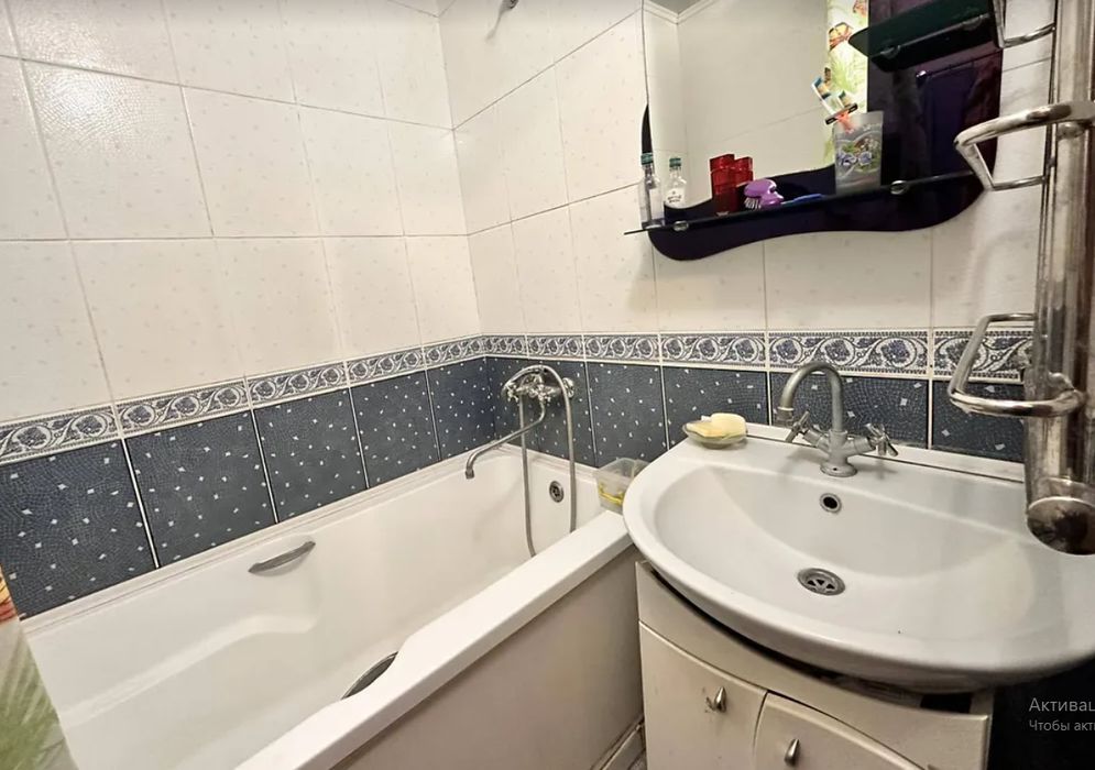 Простора 3-кімнатна квартира у центрі Хмельницького