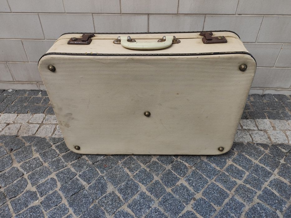 Mala viagem Vintage para restauro