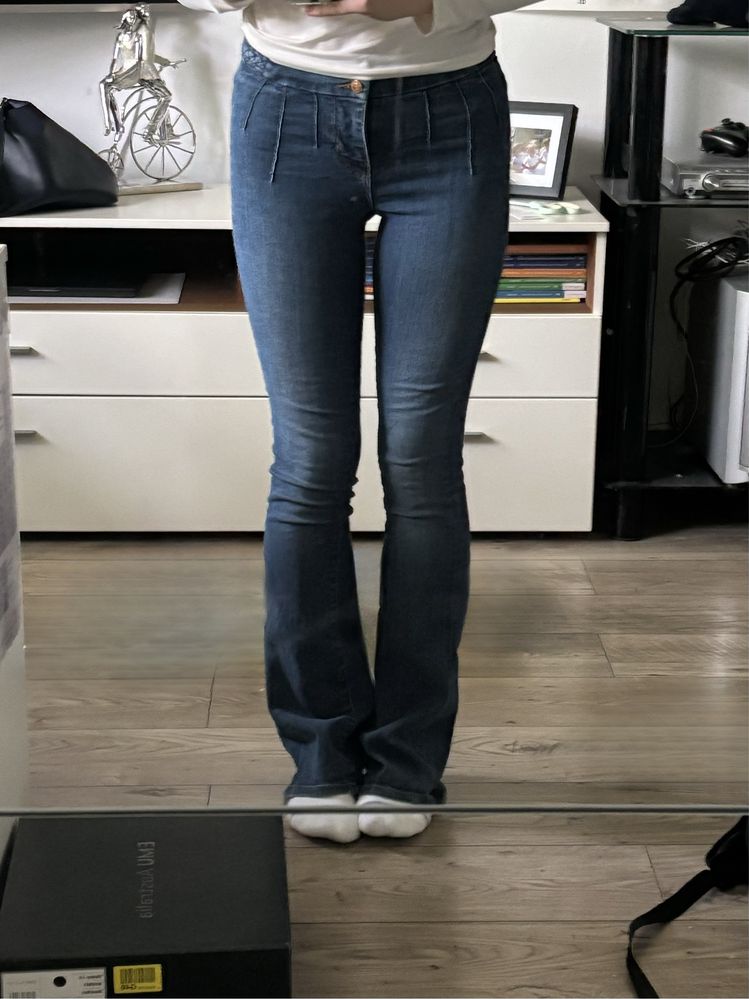 Jeansy spodnie bootcut Guess damskie Y2K