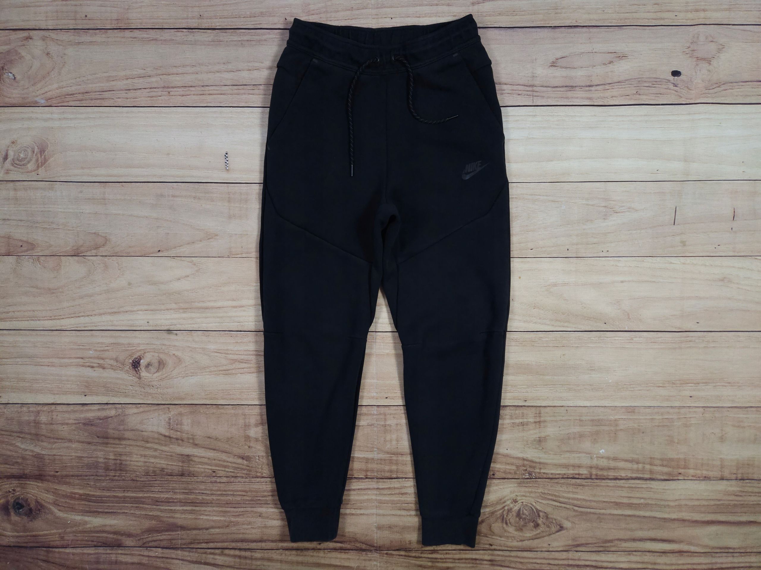 NIKE Tech Fleece Spodnie Dresowe Czarne Męskie r. XS