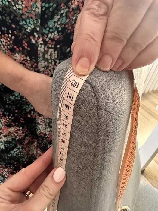 Szare tapicerowane krzesło krzesła 4 sztuki