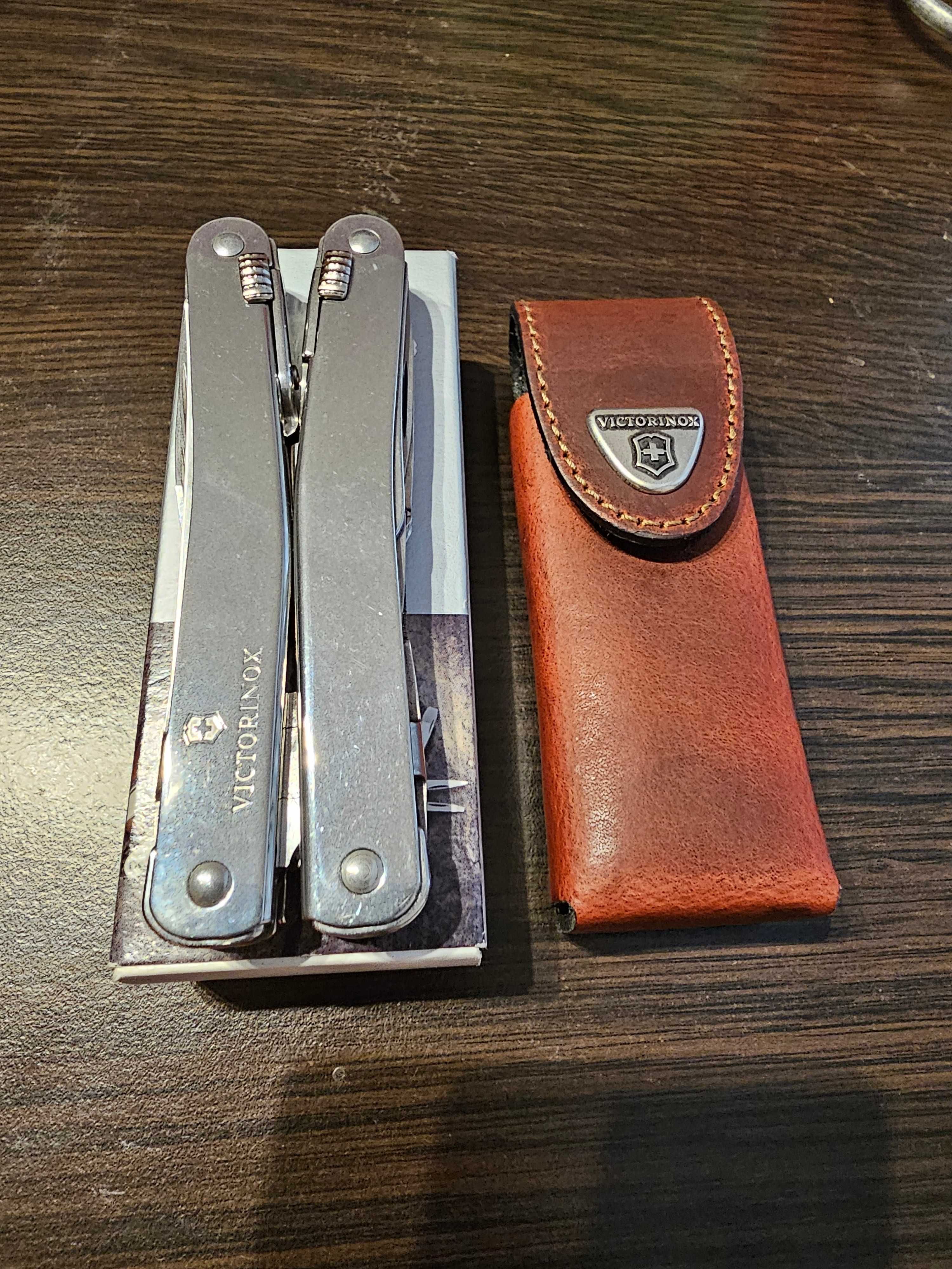 Victorinox Spirit X + skórzane etui, nieużywany