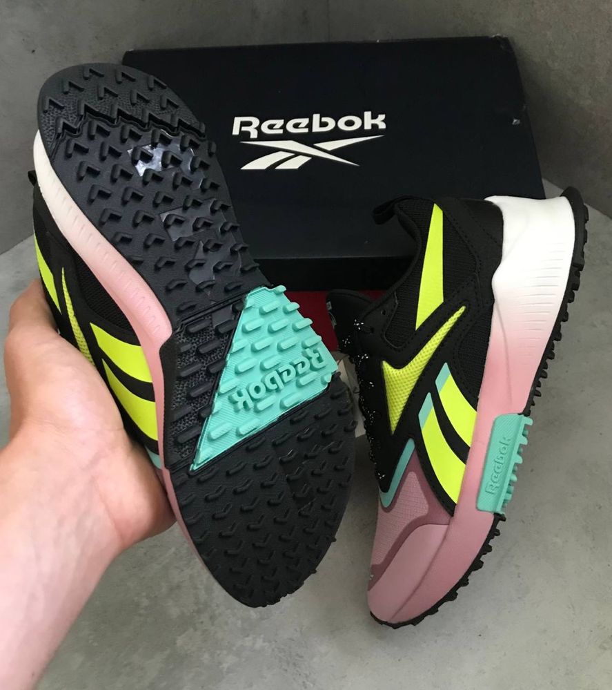 Кросівки Reebok lavante trail 38/39 привезені з Англії