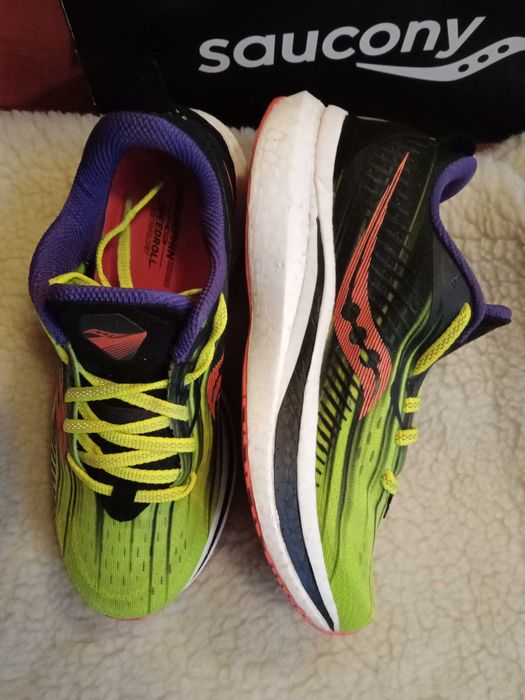 Оригінальні бігові кросівки Saucony