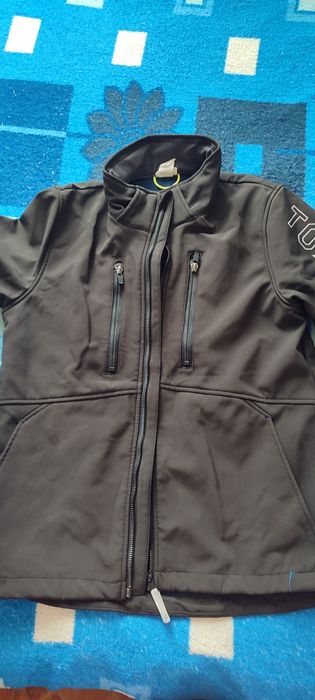 Продам весеннюю куртку