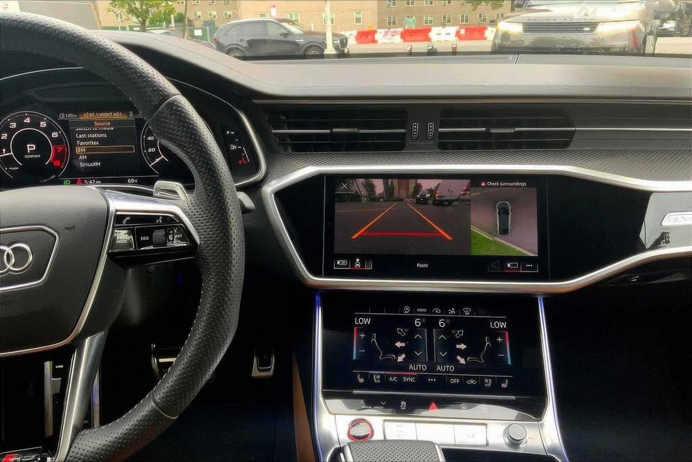 Audi RS7 quattro      2021