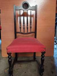 Cadeiras de madeira