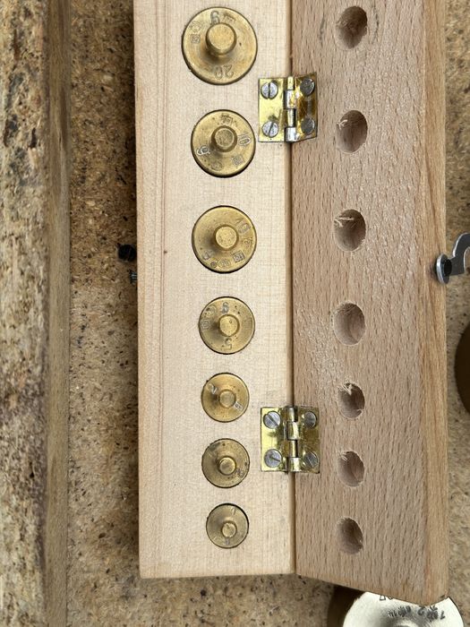 Stare odważniki do wagi – różne masy, kolekcja / użytkowe