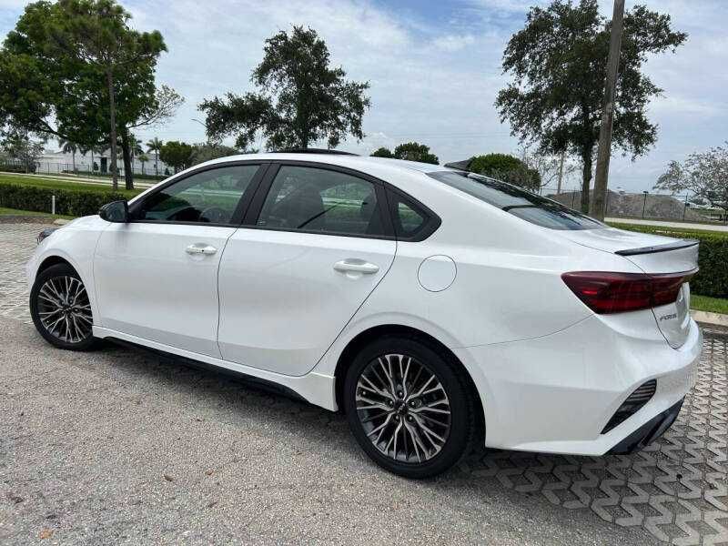 2022 Kia Forte GT Line