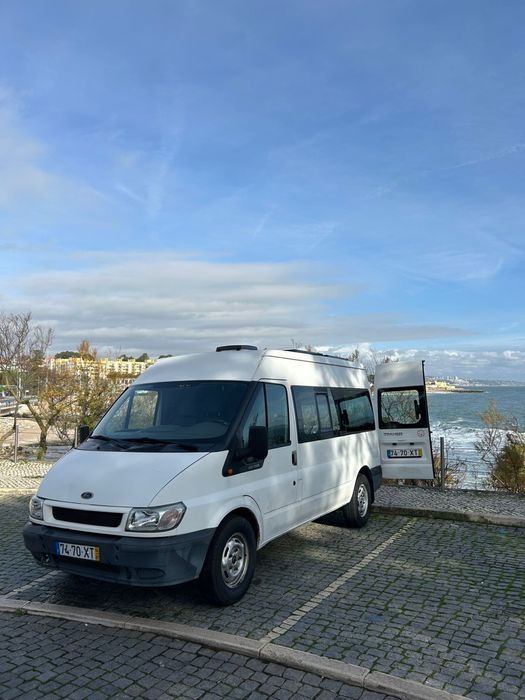 Carrinha Ford Transit T330 9 lugares
