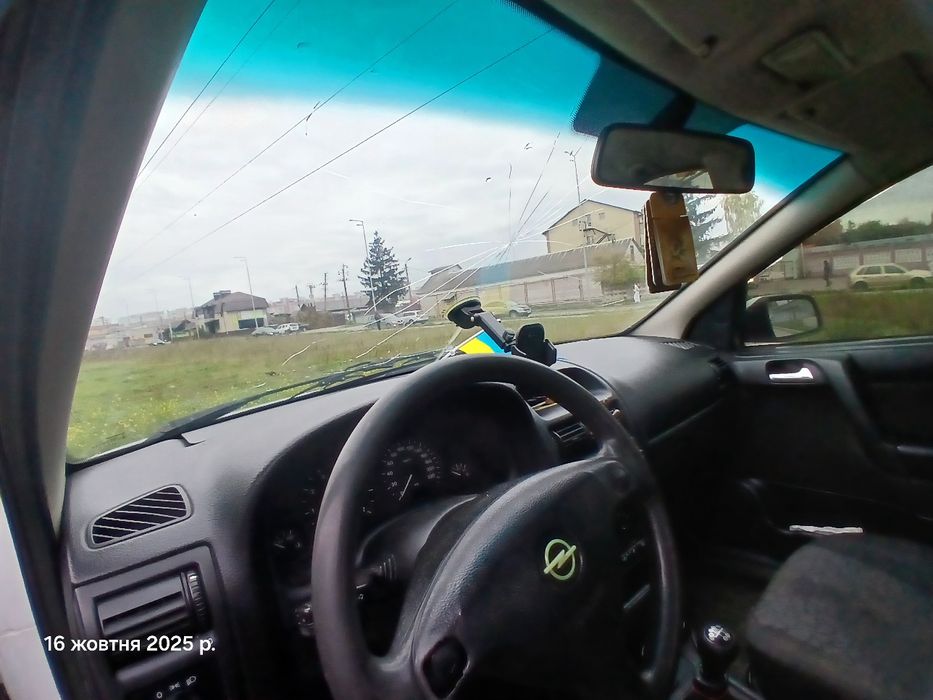 Опель астра седан 1,8 бензин