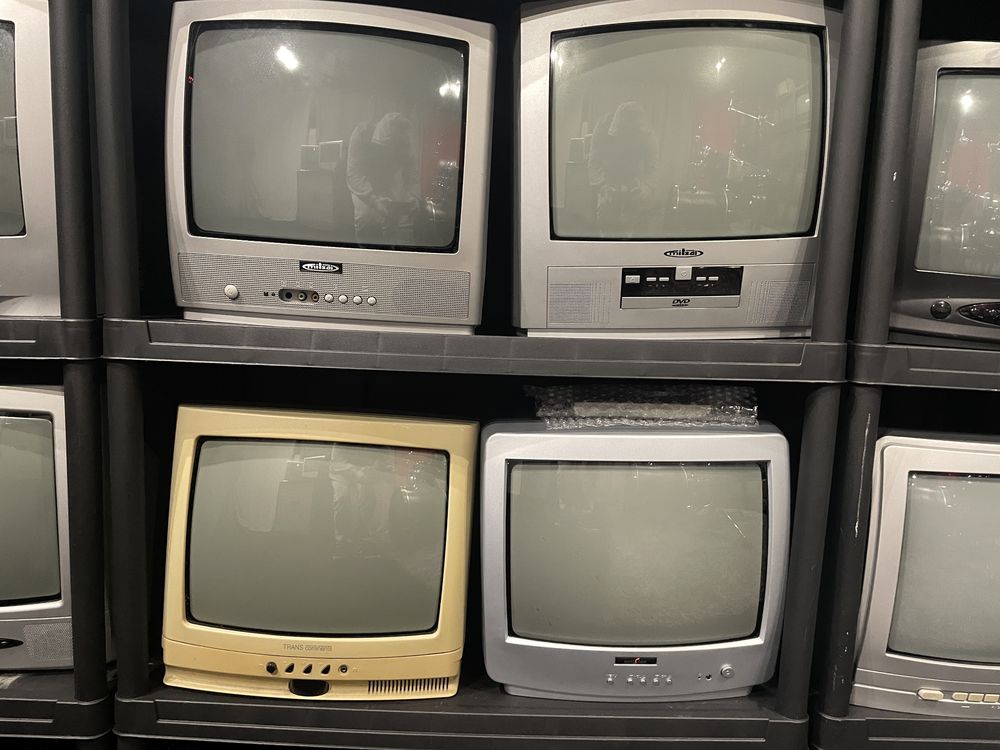 27 televisões TVs CRTs
