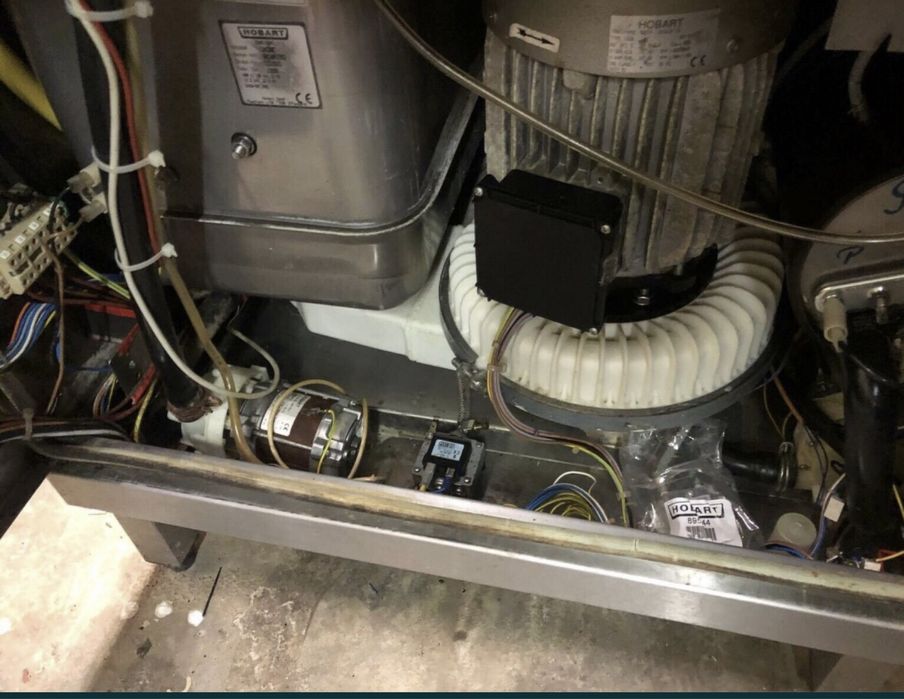 Myjka Hobart ux 30 do koszy i garow