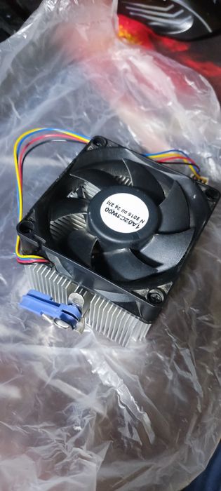 Кулер на процессоре