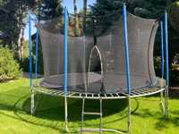 duża trampolina ogrodowa