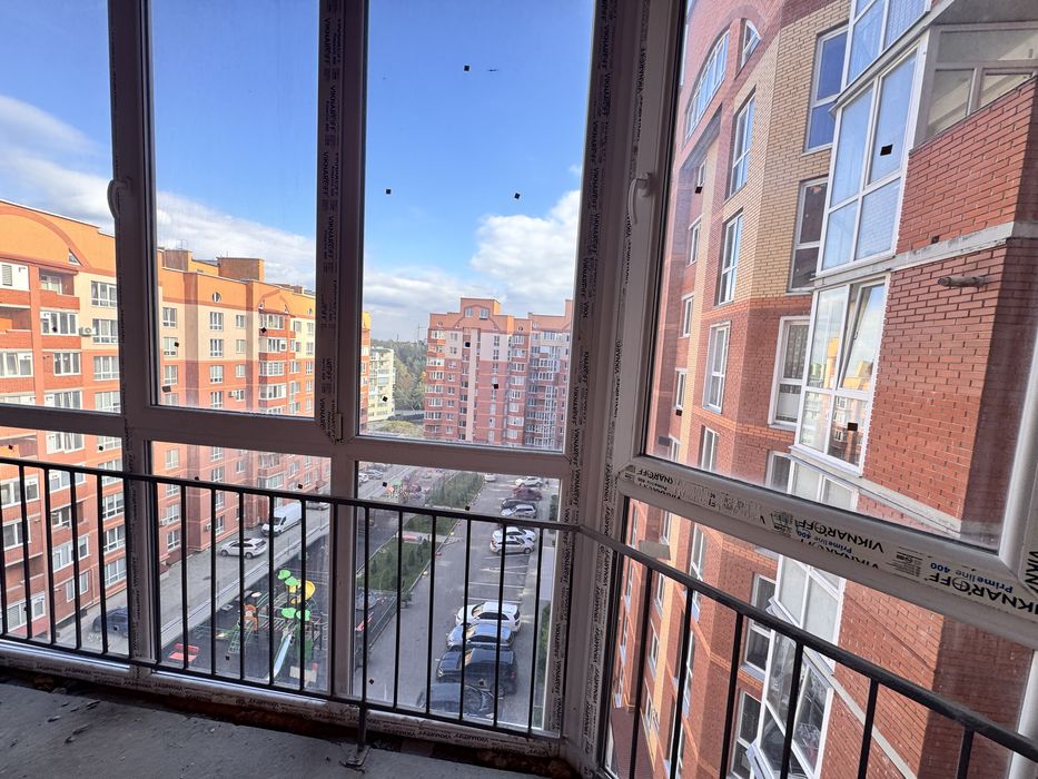 3 кімнатна квартира сира р-н Канада продаж