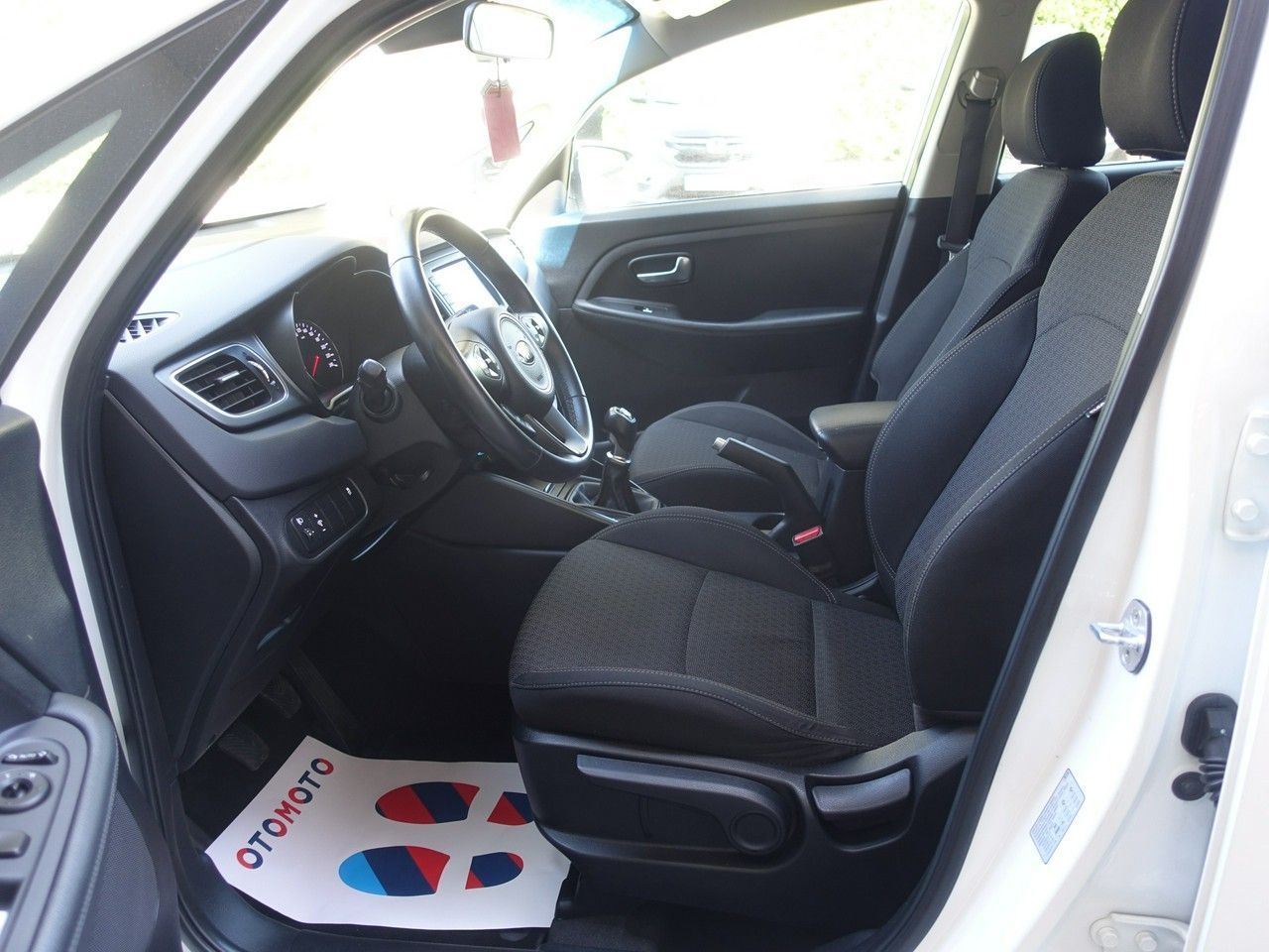 Kia Carens 1,6i Ledy Navi Alu Klimatronik Android Auto 7 miejsc VIP Gwarancja