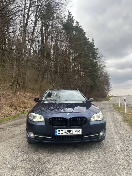 Бмв ф11 520д 2011р