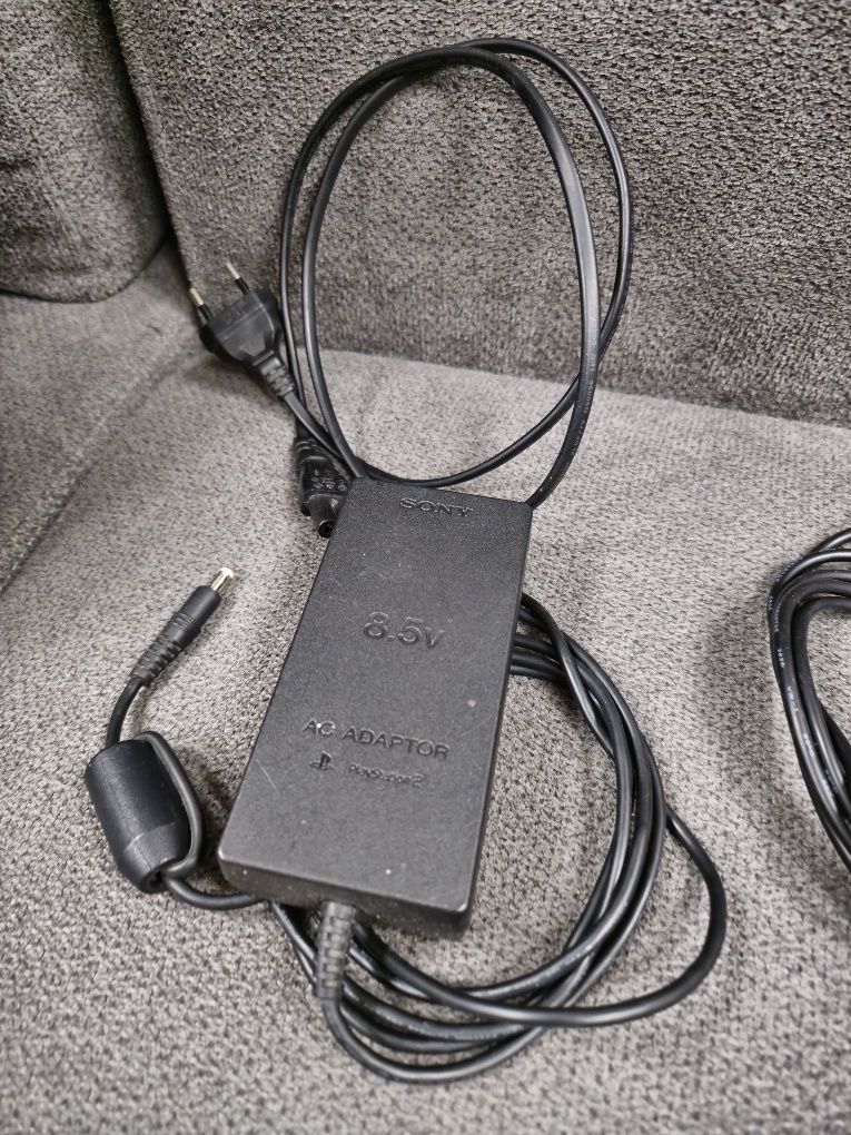 Playstation 2 plus gry i dwa pady