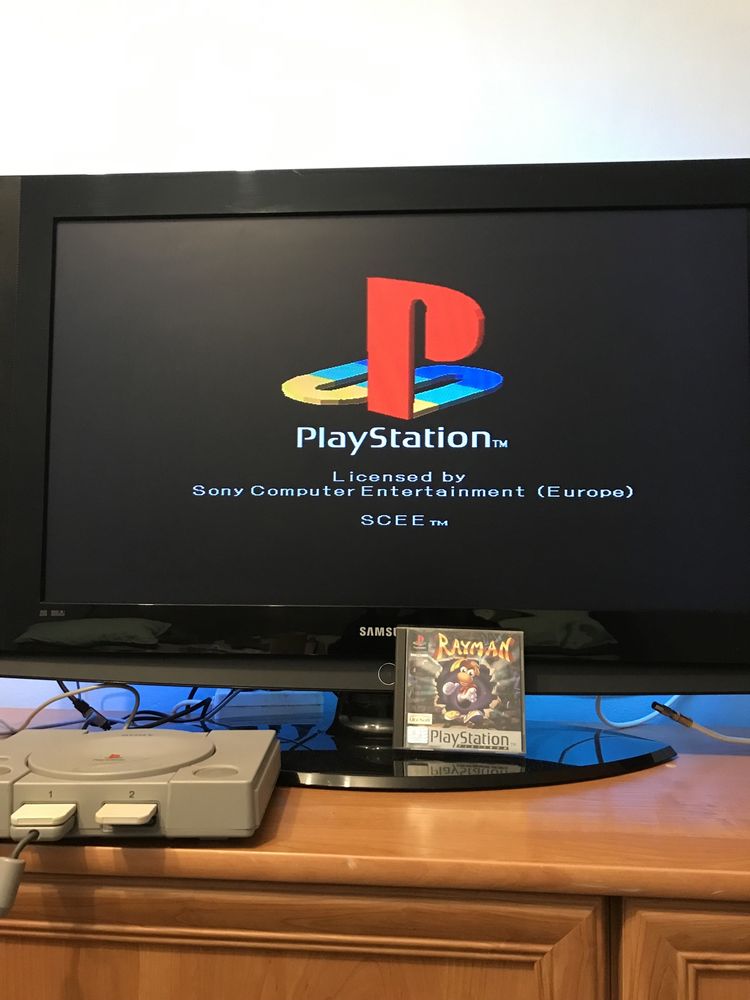 Playstation PSX plus 5 gier, playstation 1