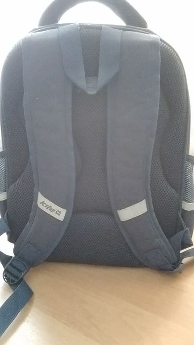 Продам рюкзак для хлопчика,