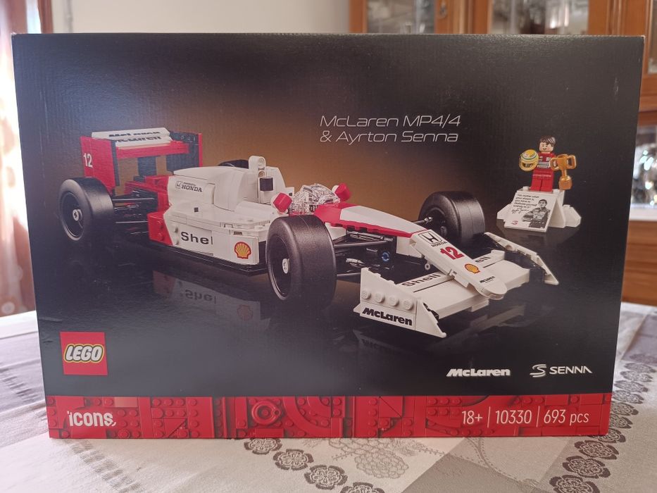 Lego McLaren MP4/4 e Ayrton Senna