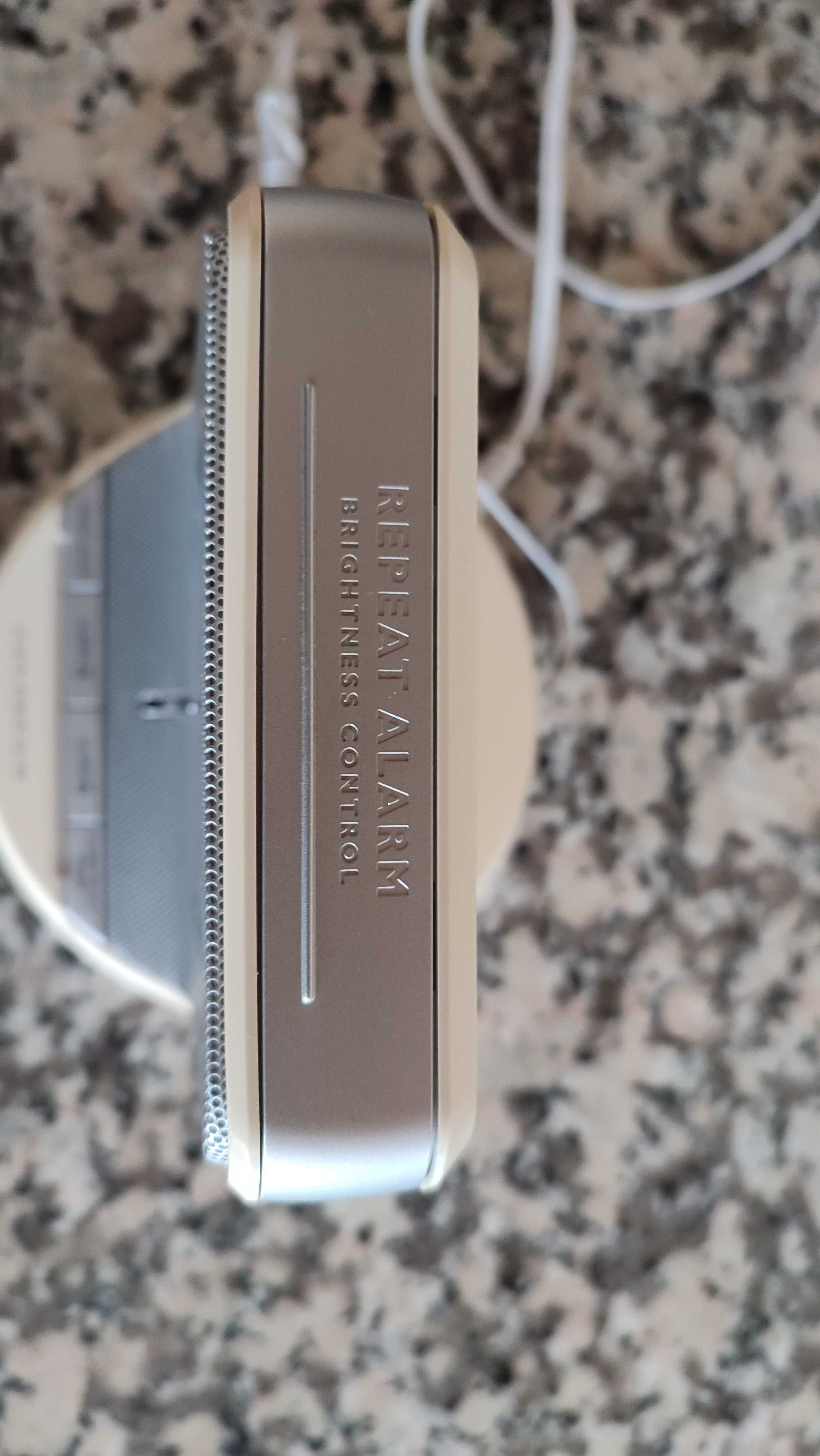 Rádio despertador Philips AJ100