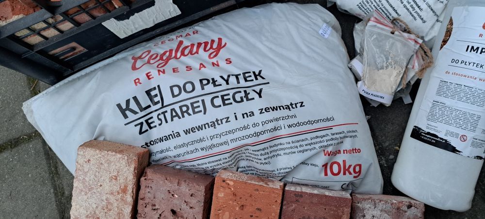 Płytki ze starej cegły rozbiórkowej