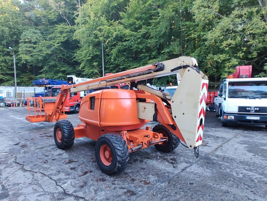 Podnośnik koszowy przegubowo teleskopowy samojezdny JLG 600 AJ