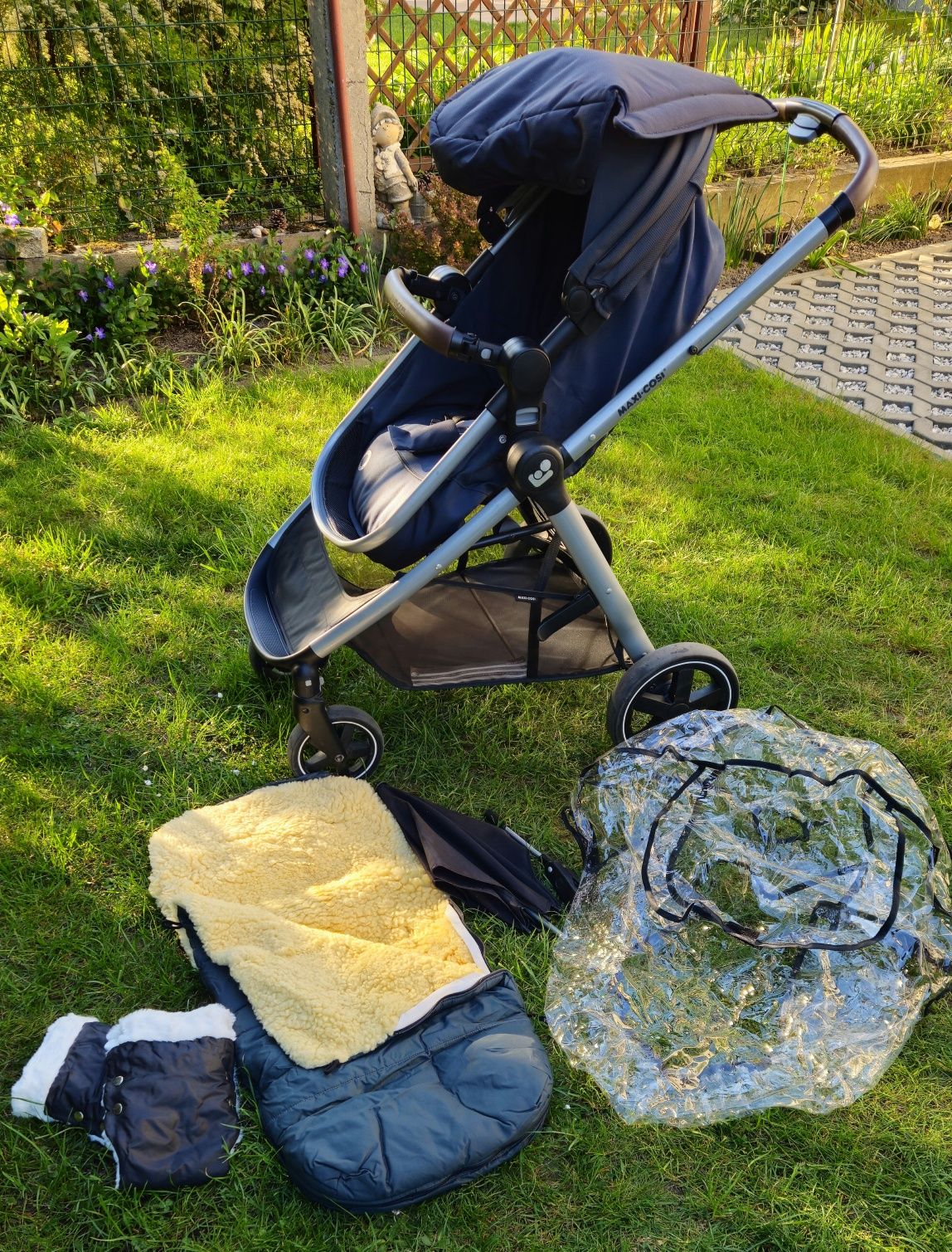 Maxi Cosi wózek Zelia 2w1 Essential spacerówka + gondola + akcesoria