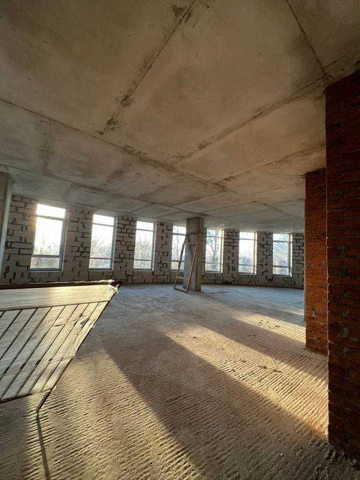 Продаж комерційного окремостоячого приміщення по вул. Пасічна