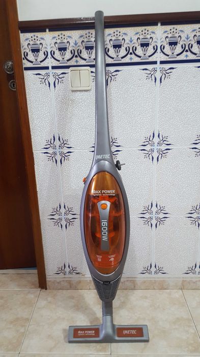 Vendo aspirador vertical 230V 1600W