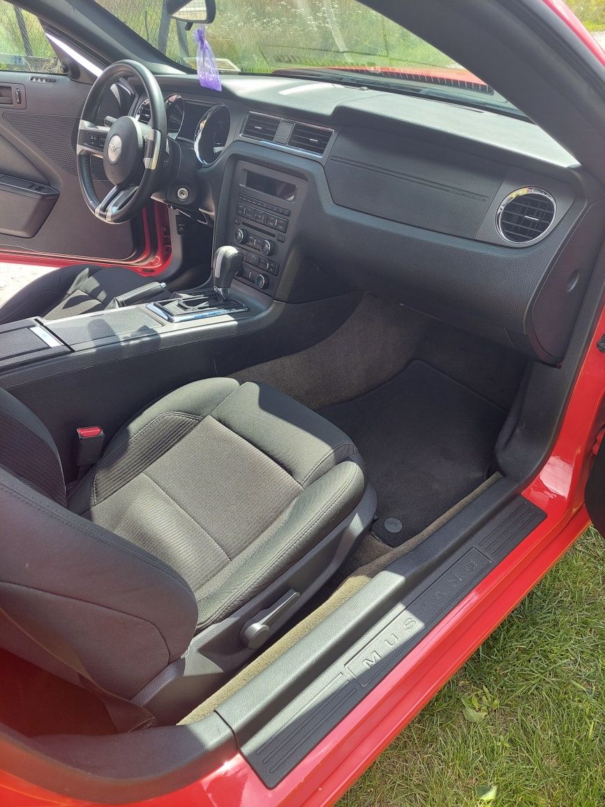 Ford Mustang 3.7  BASE