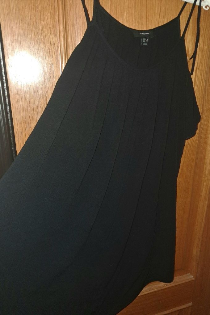Vestido de verão com alças ajustáveis