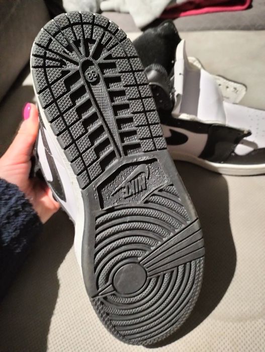 Buty 36 nike czarno białe