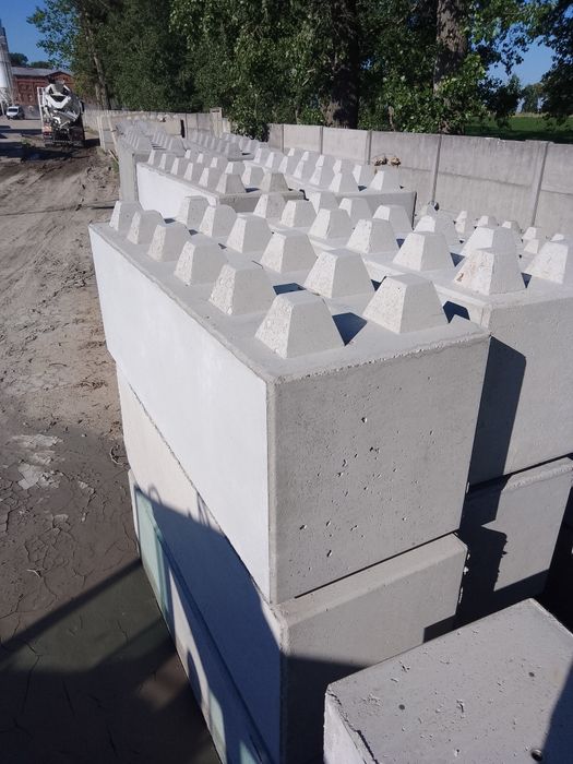 Bloki betonowe, mury oporowe, klocki LEGO,zasieki, Promocja na 180 cm