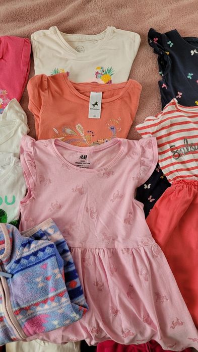 #12a Zestaw ubranek paka rozmiar 104 stan bardzo dobry okazja