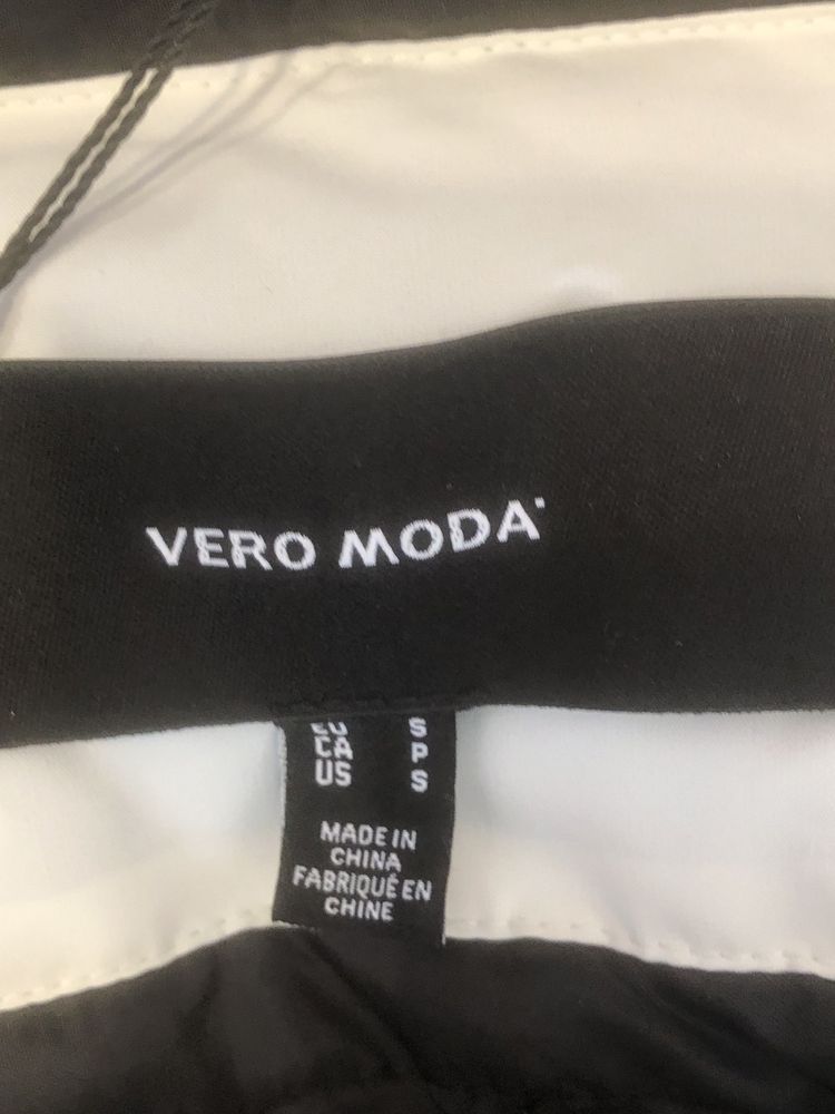 Зимова куртка Vero Moda