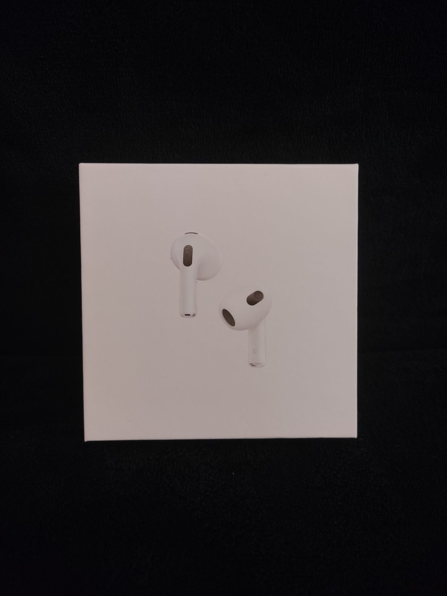 AirPods 3 (rd generation) zapakowane