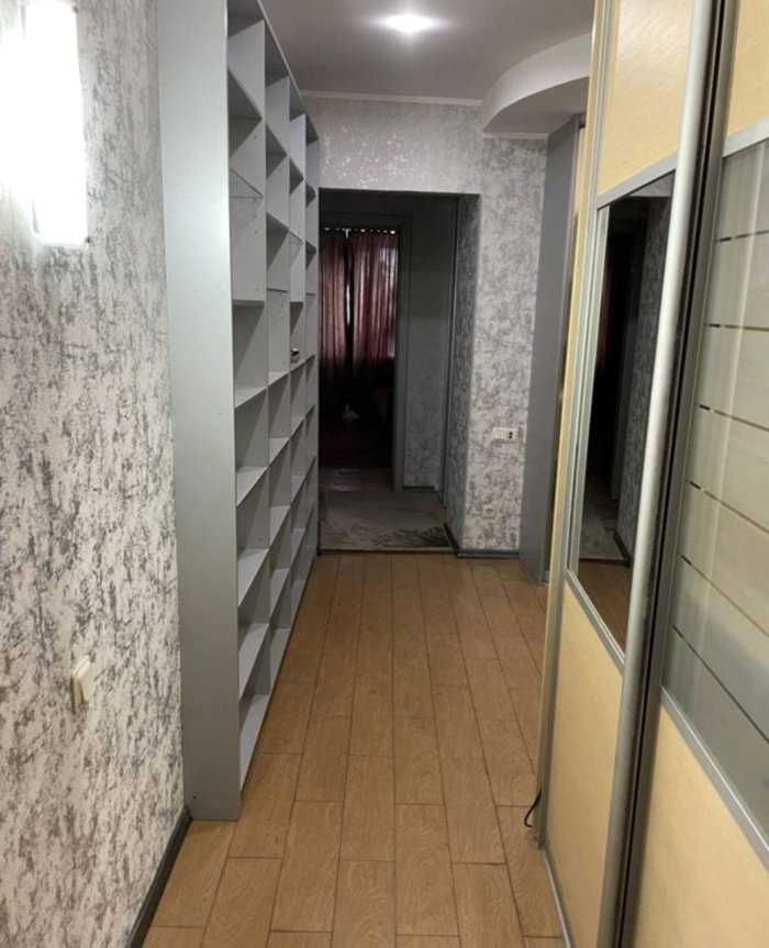 На тривалий термін здається 3-кімнатна квартира