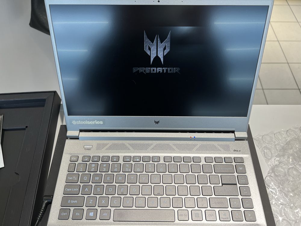 Laptop Predator Triton 300 SE RTX3060 6GB 16ram, 144Hz gw OKSIKOM