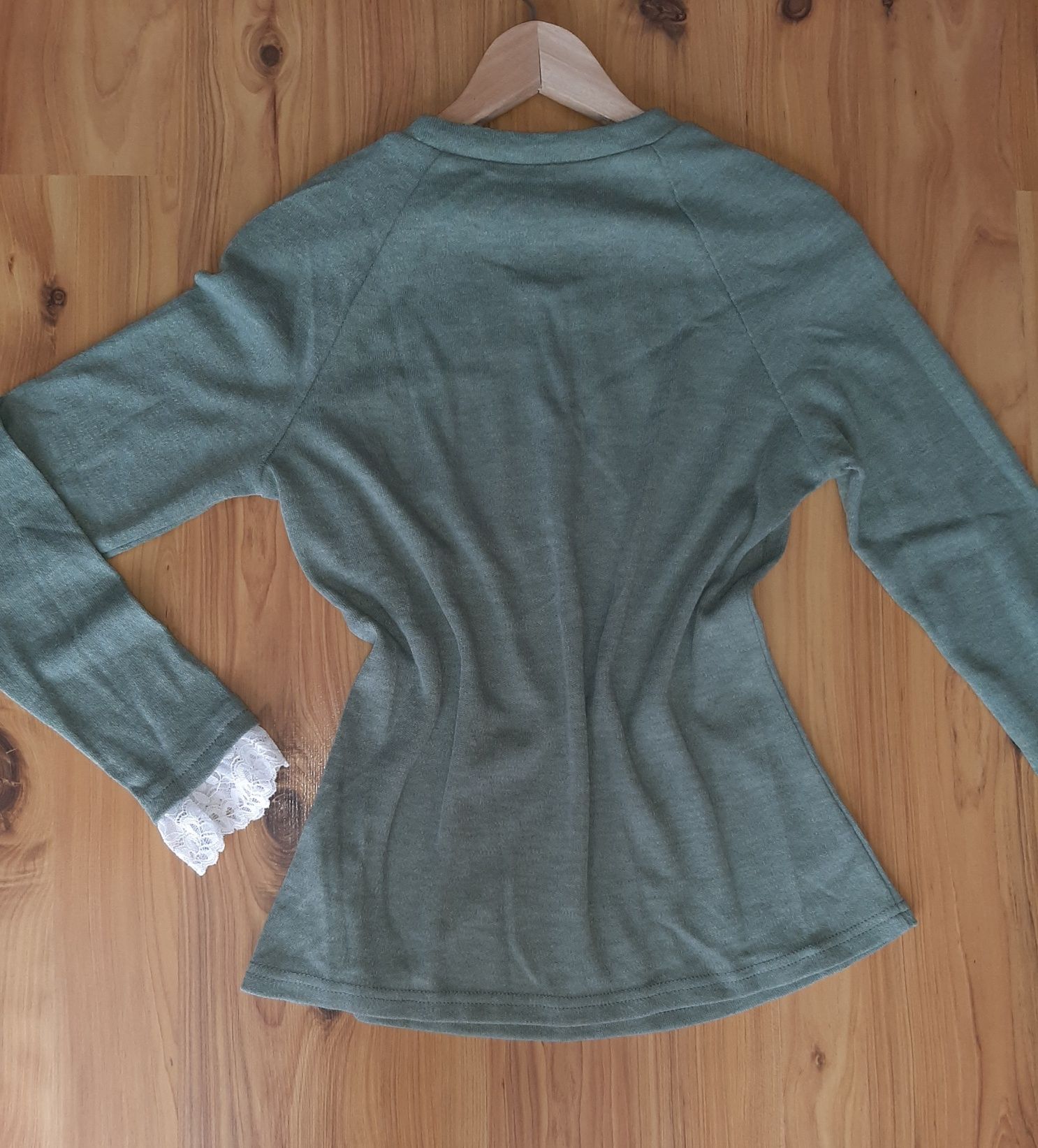 Nowy sweter damski cienki elegancki S 36 z koronką