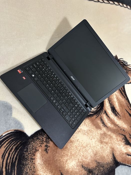 Portátil Acer Impecável