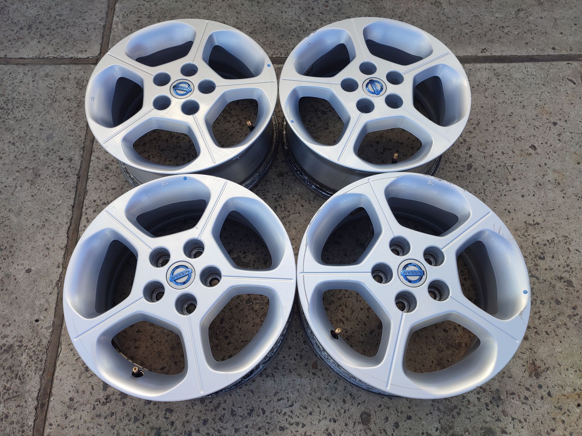 Диски 5/114.3 R16 Nissan leaf