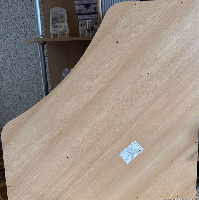 Польський компактний кутовий столик (розібраний)