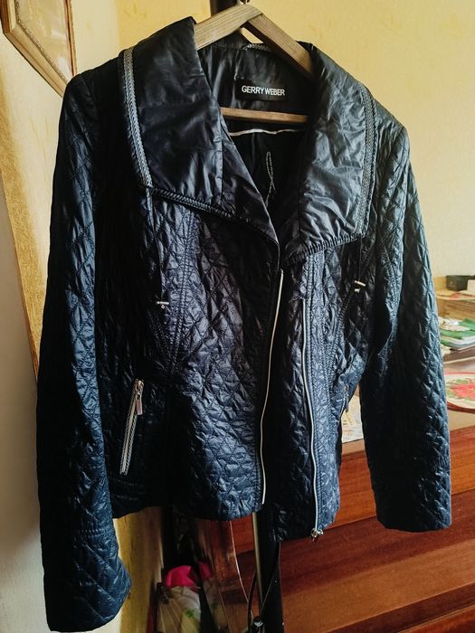 Куртка, вітровка