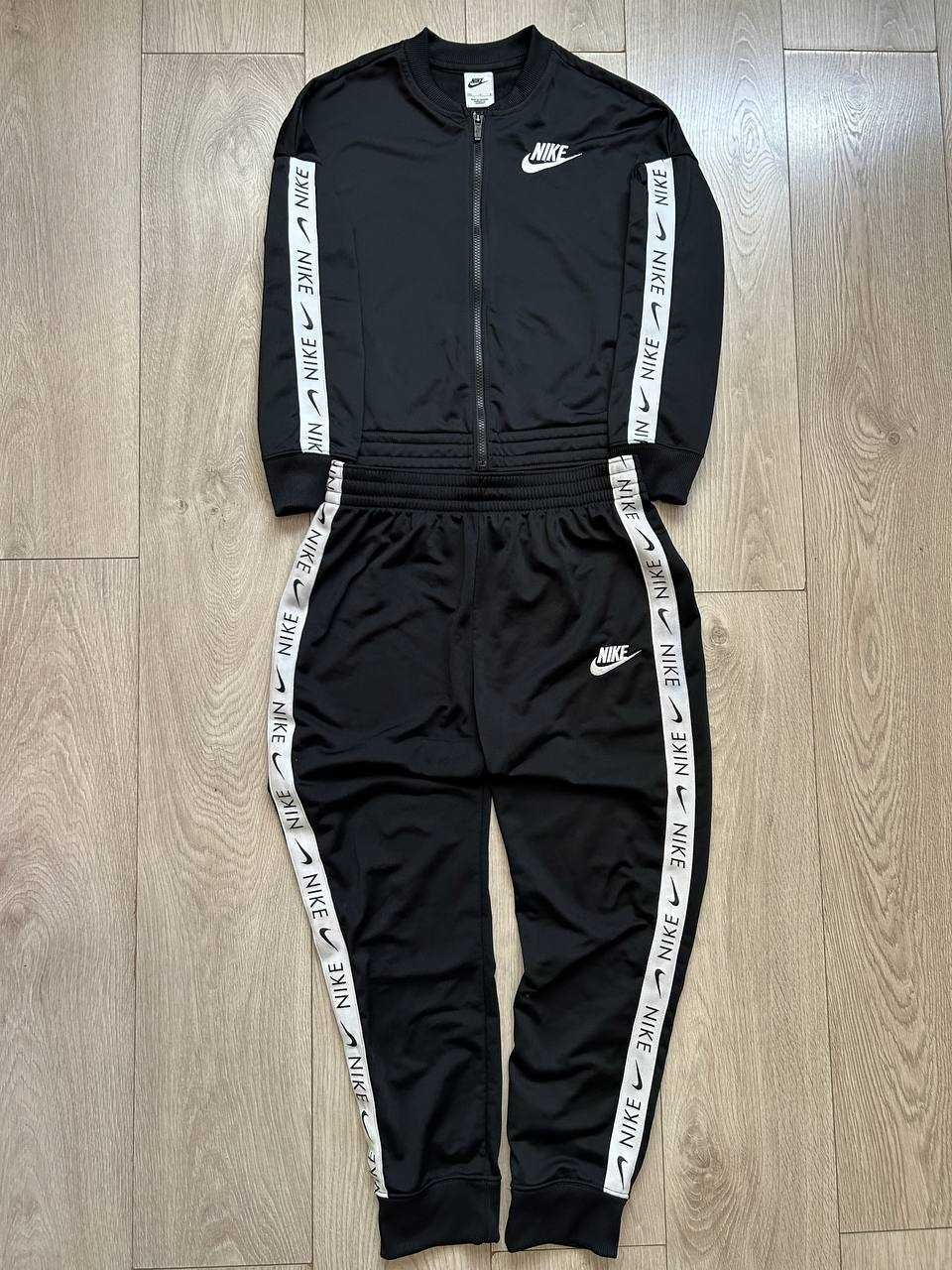 Спортивний костюм Nike DM8513-010 (Оригінал)