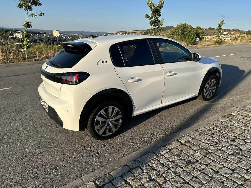 Peugeot e-208 50 Kwh com financiamento